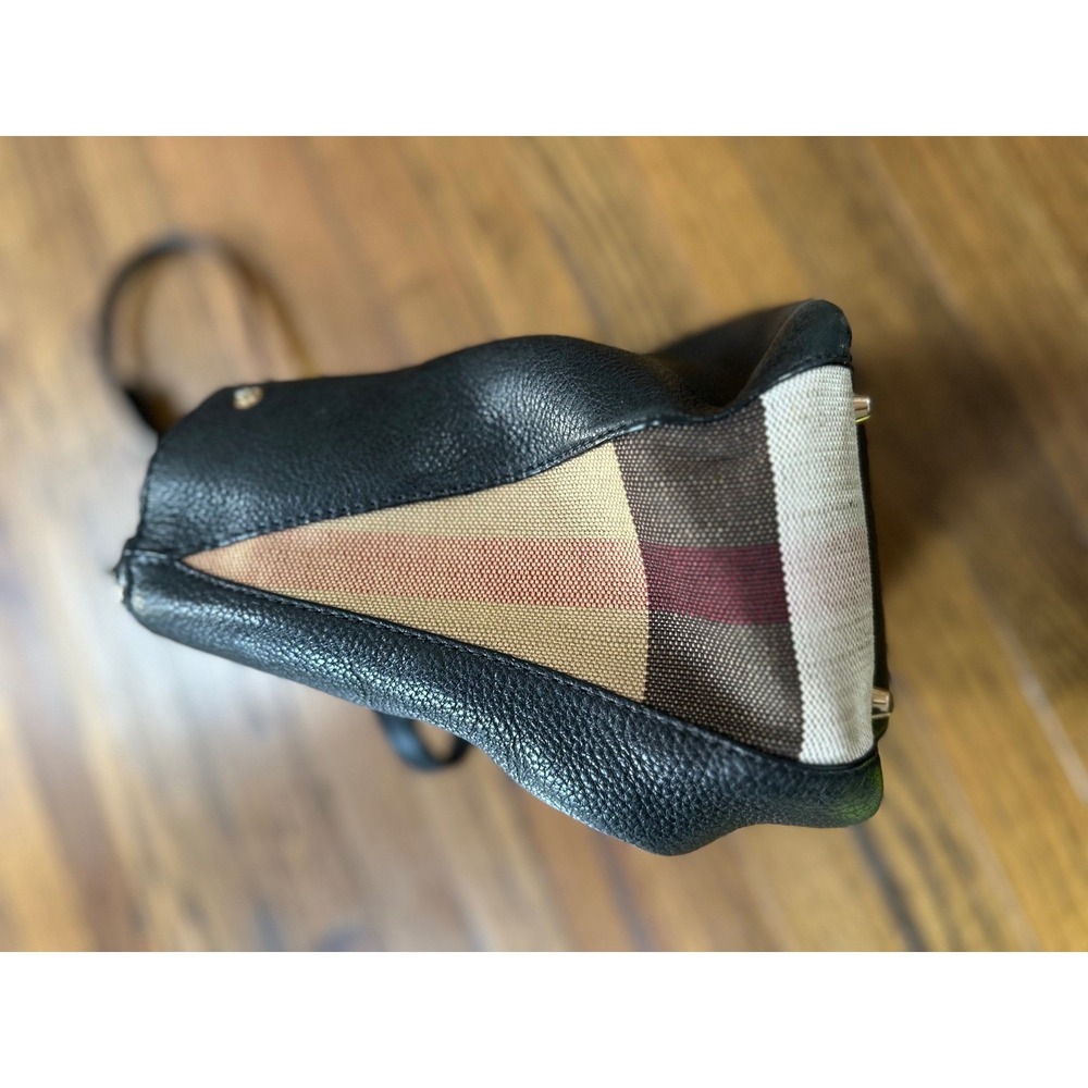 Burberry Maidstone Brit Grained Black Pebble Shoulder Bag - Picture 6 of 13